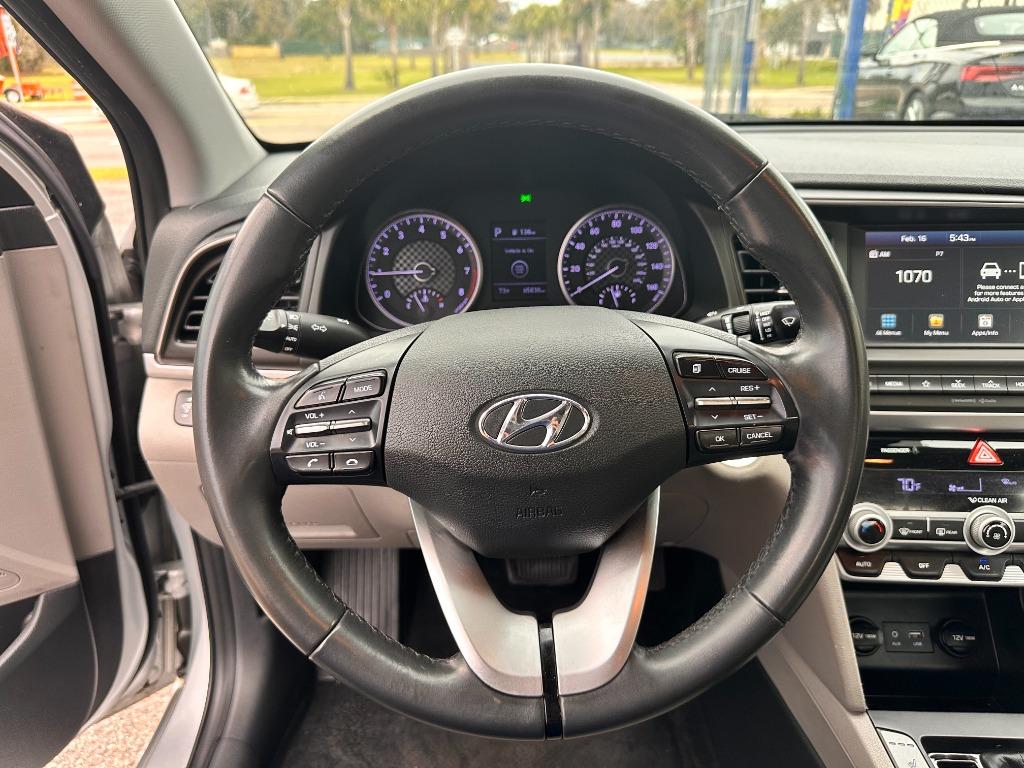 2019 Hyundai Elantra Limited photo