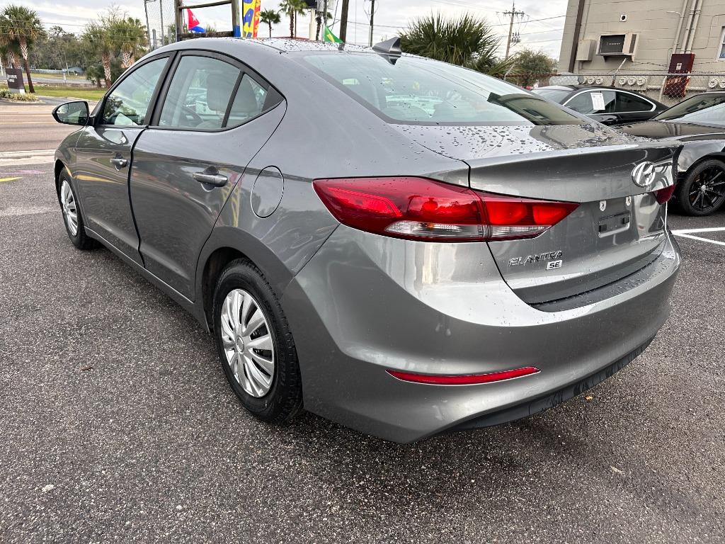 2017 Hyundai Elantra SE photo