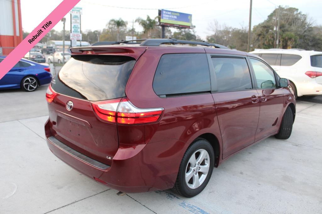2016 Toyota Sienna - $23,899