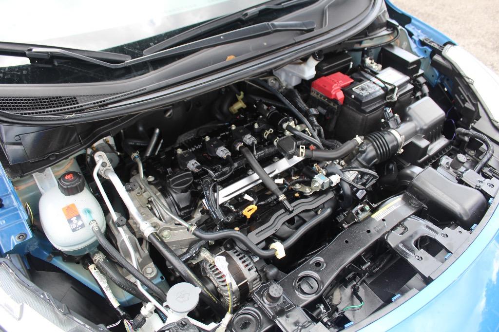 2020 Nissan Versa SR photo