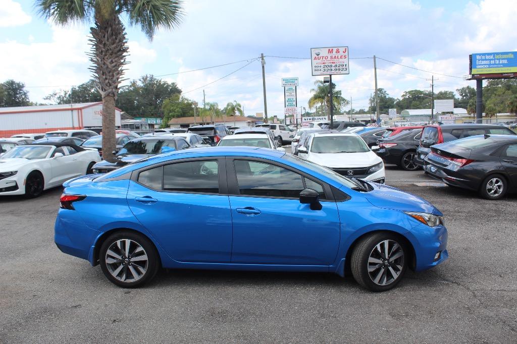2020 Nissan Versa SR photo