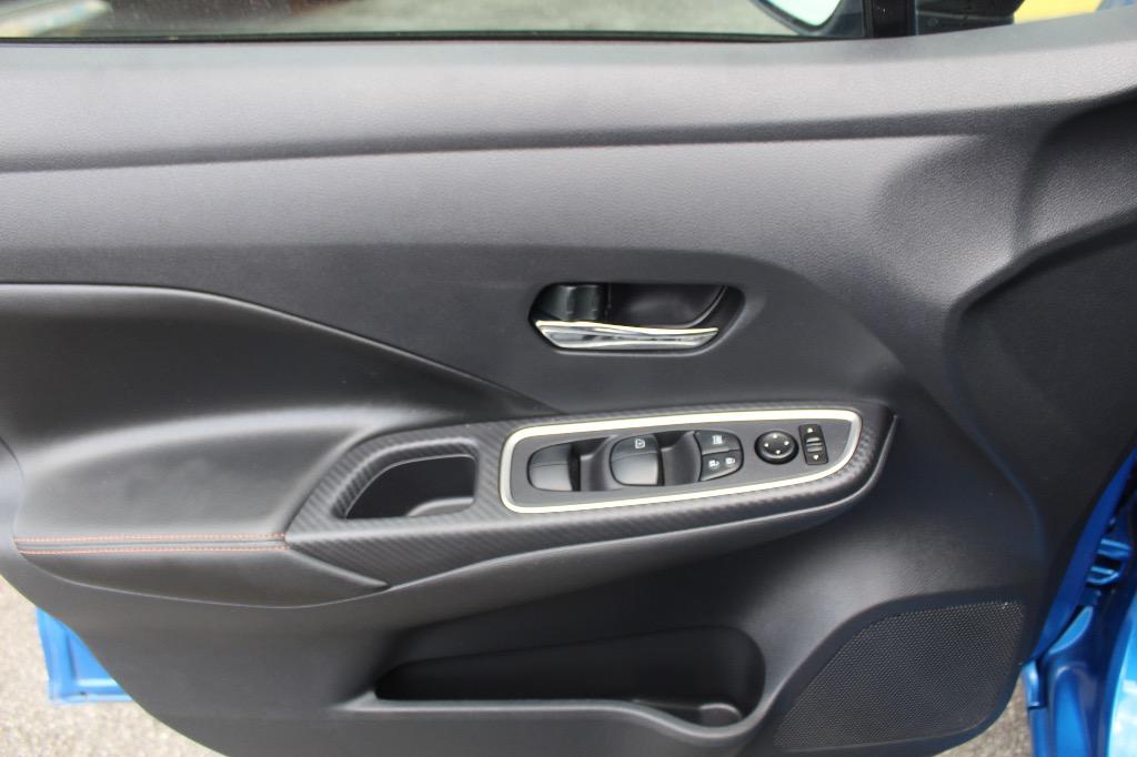 2020 Nissan Versa SR photo