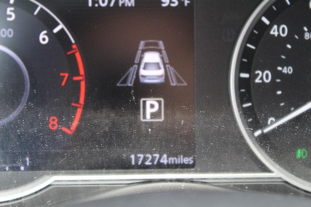 2020 Nissan Versa SR photo