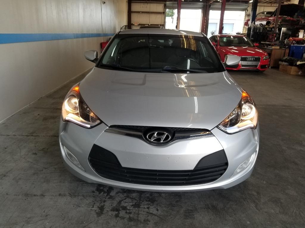 2017 Hyundai Veloster photo