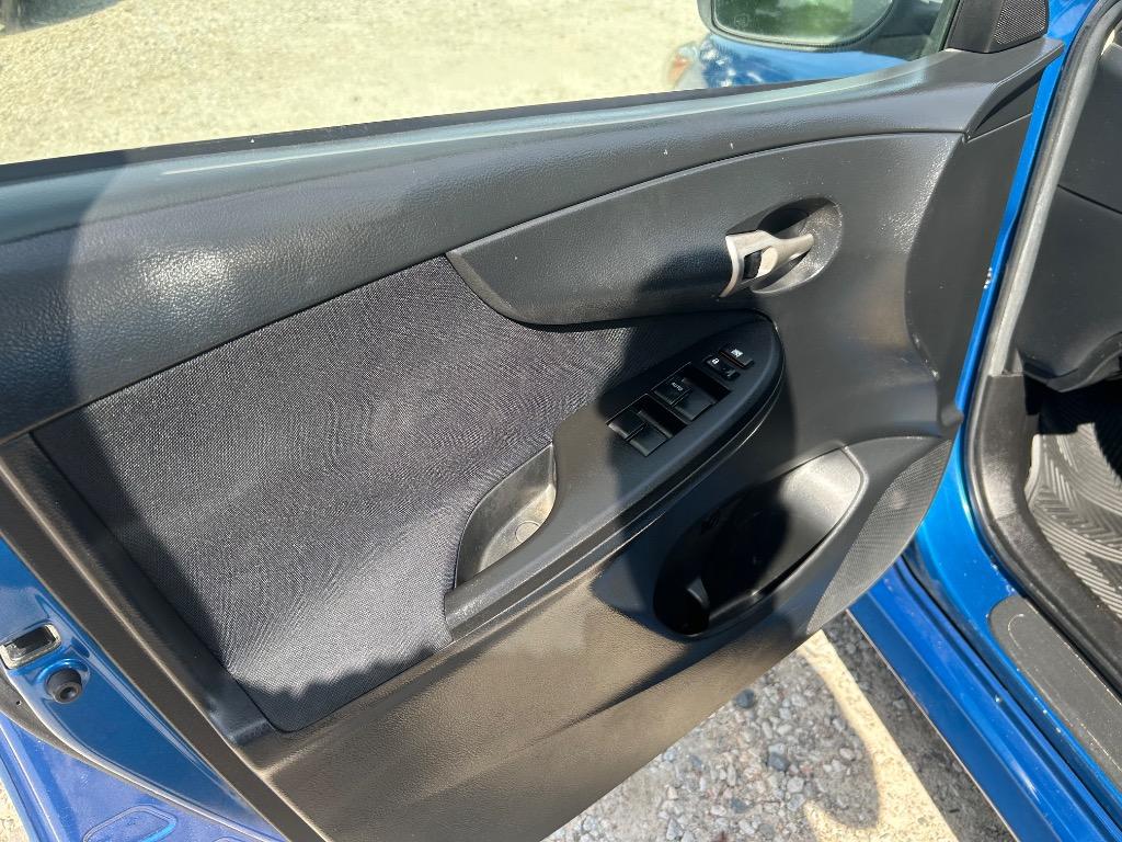 2009 Toyota Corolla - $8,995