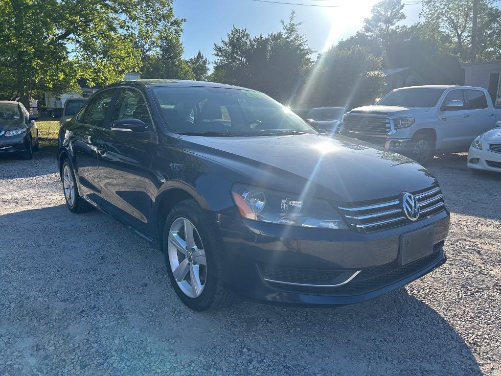 2013 Volkswagen Passat - $9,295