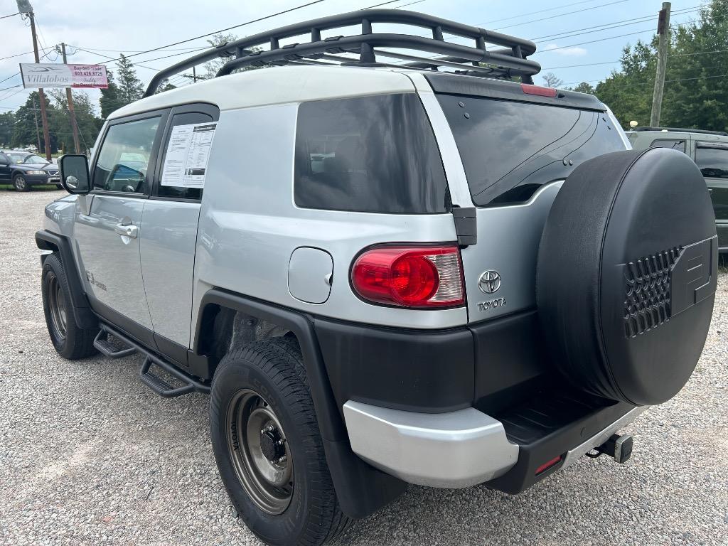 2007 Toyota FJ Cruiser - $14,900