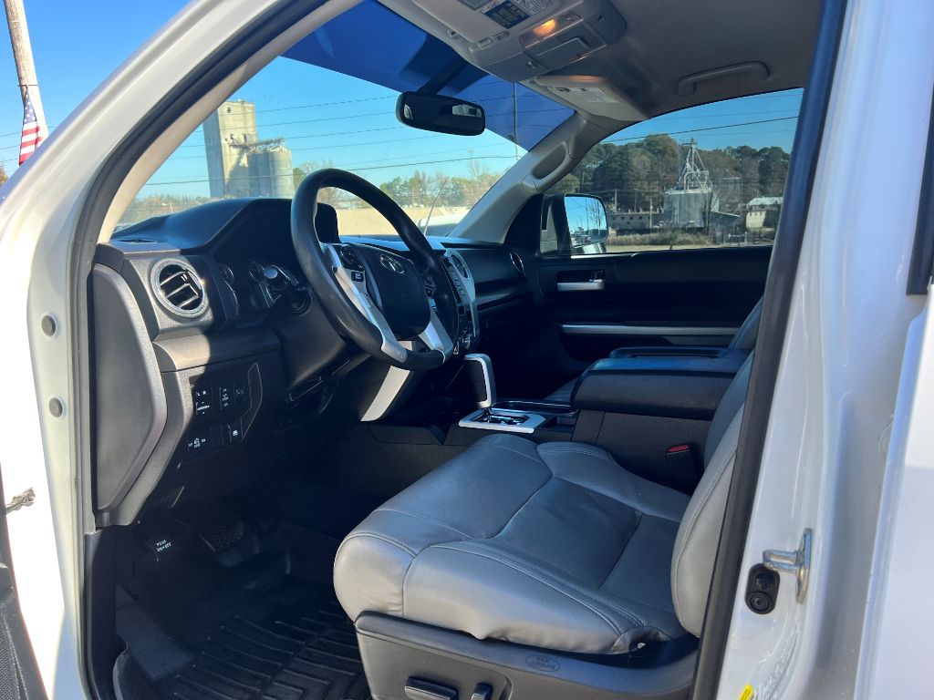 2014 Toyota Tundra SR5 photo