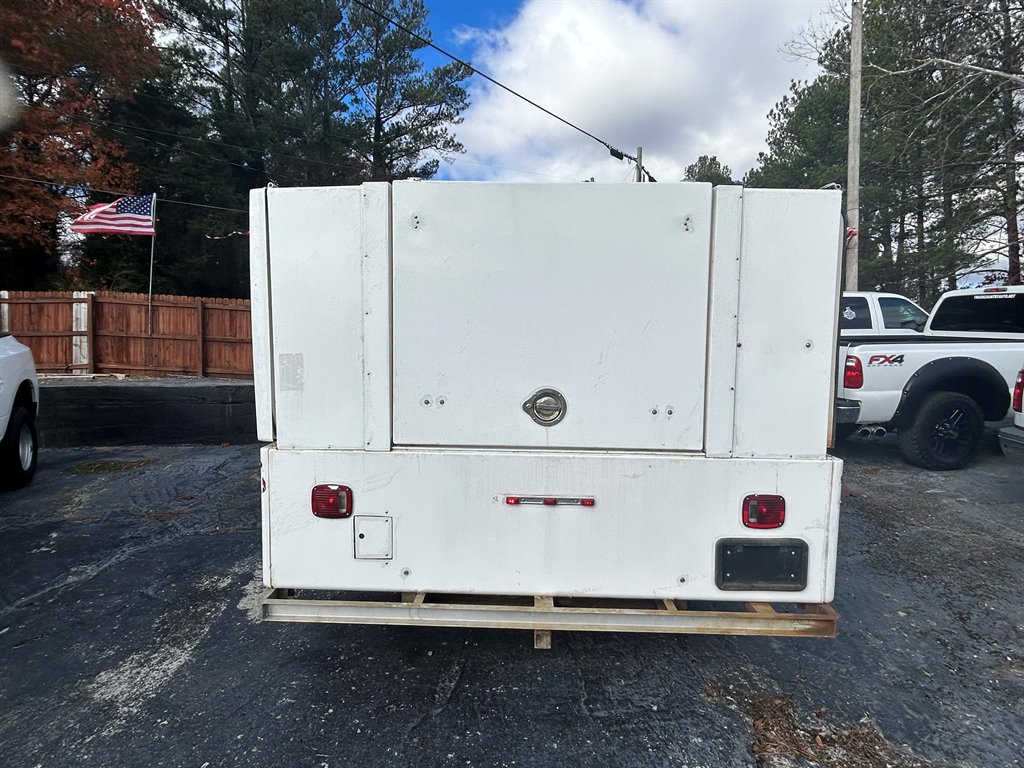 2011 Ford E-450 - $8,750