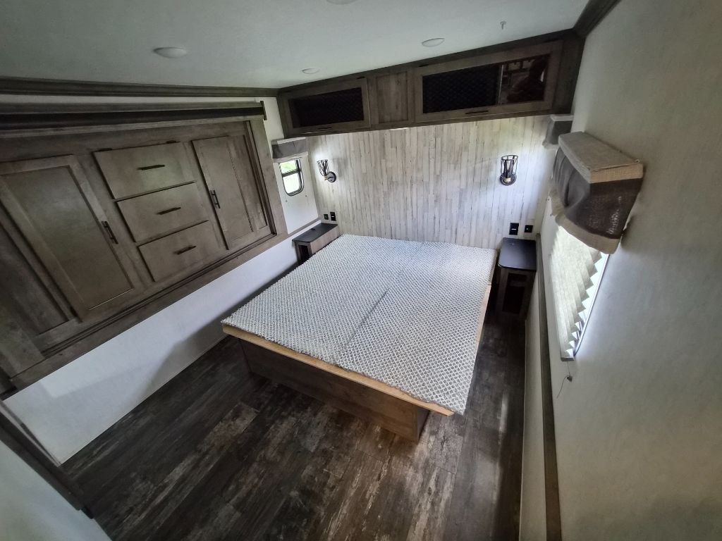 2021 Forest River Sabre - $42,980