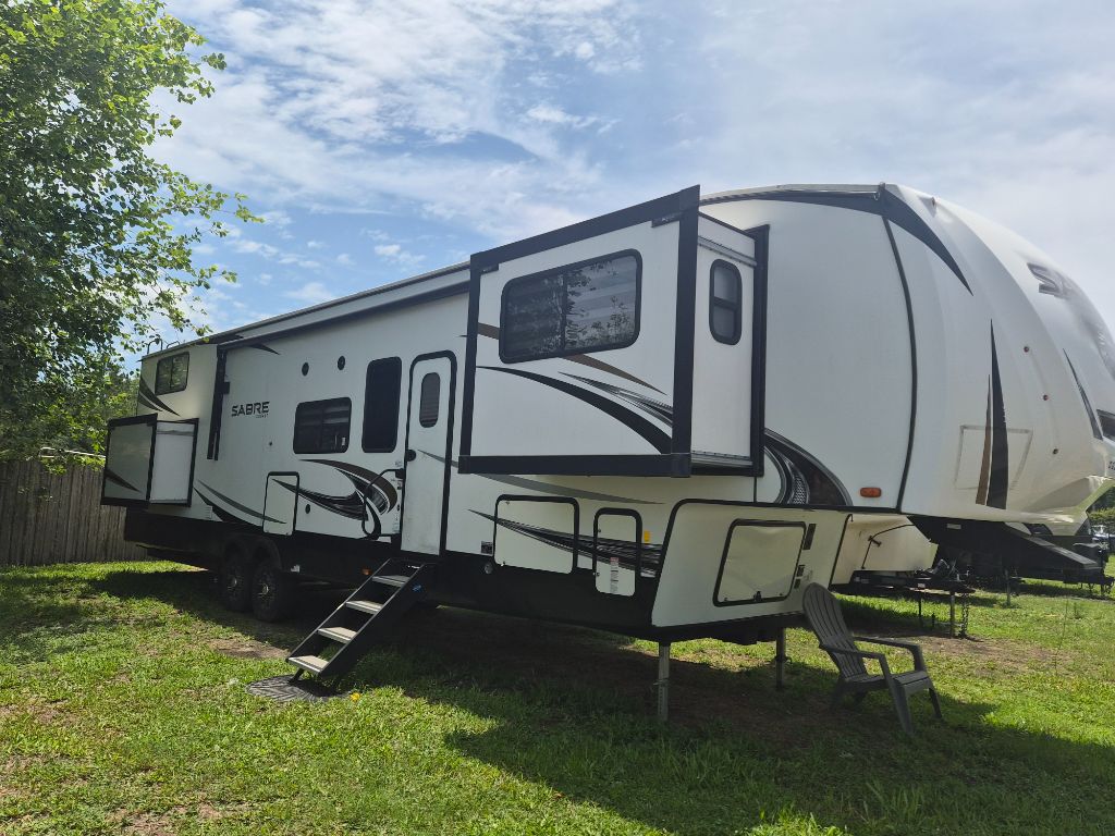 2021 Forest River Sabre - $42,980
