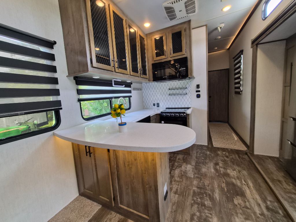 2021 Forest River Sabre - $42,980