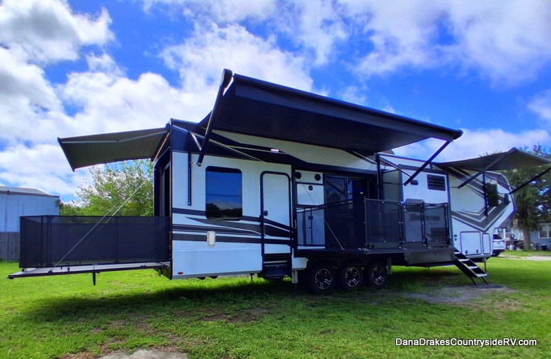 2023 Grand Design Recreational Momentum - $114,000