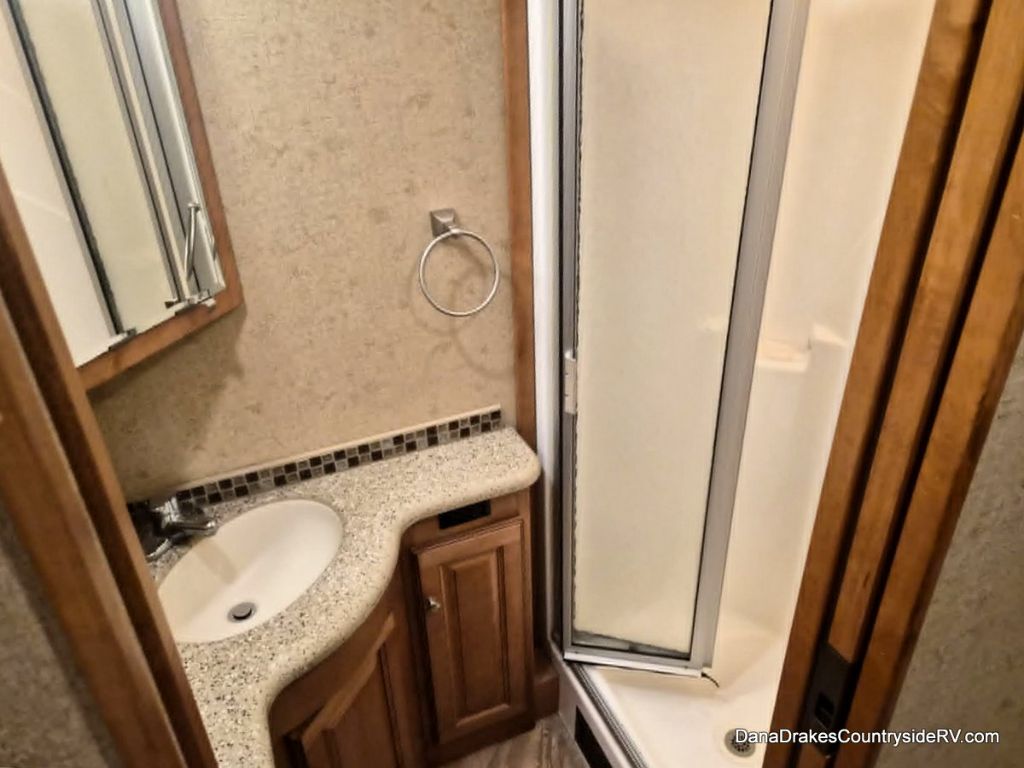 2016 Ford Motorhome Chassis - $84,800