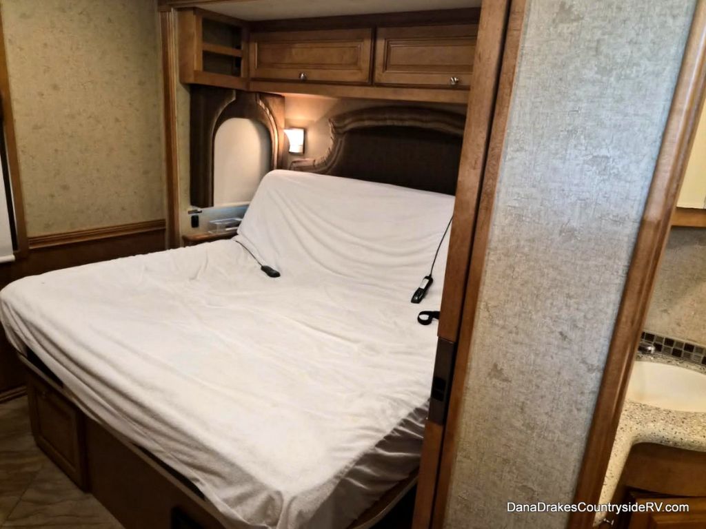2016 Ford Motorhome Chassis - $84,800