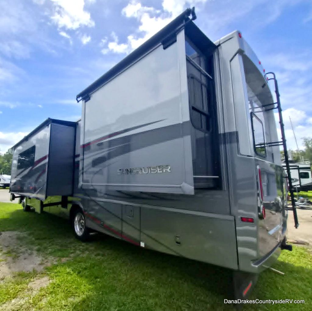 2016 Ford Motorhome Chassis - $84,800