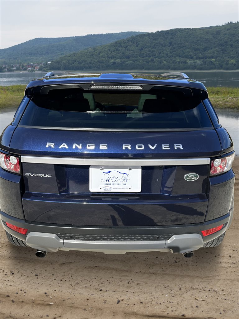 2015 Land Rover Range Rover Evoque Prestige photo