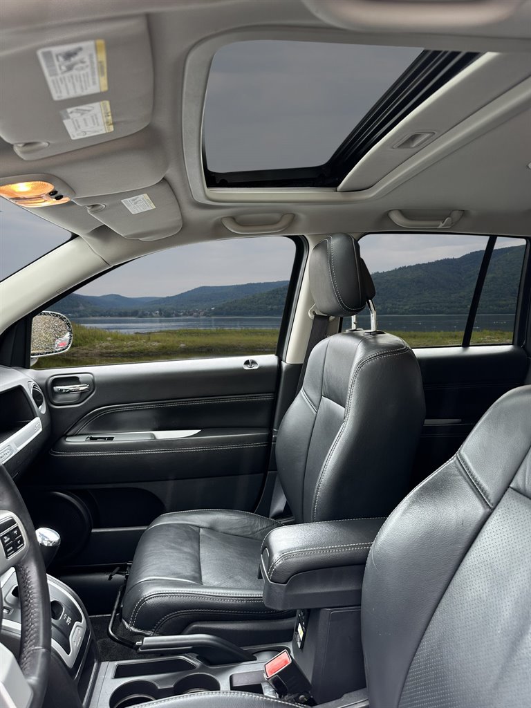 2017 Jeep Compass Latitude photo