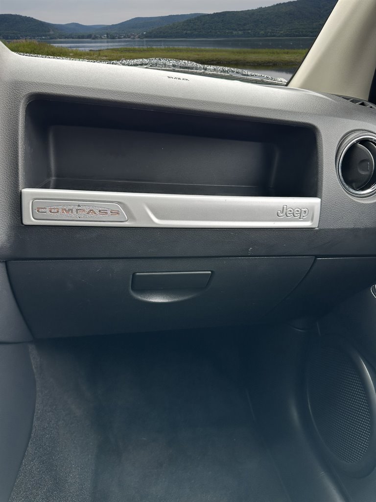 2017 Jeep Compass - $9,995