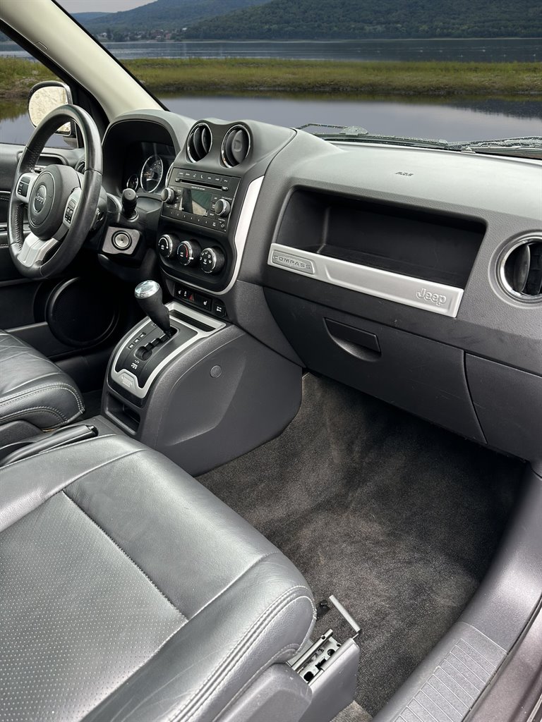 2017 Jeep Compass - $9,995
