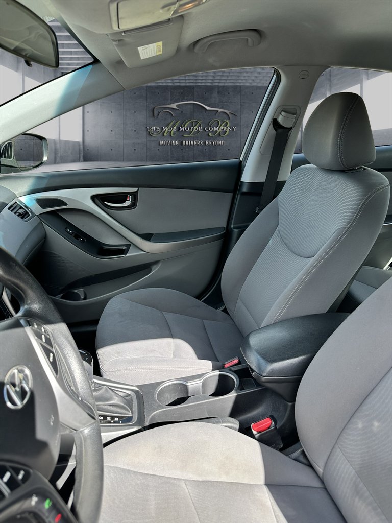 2014 Hyundai Elantra SE photo