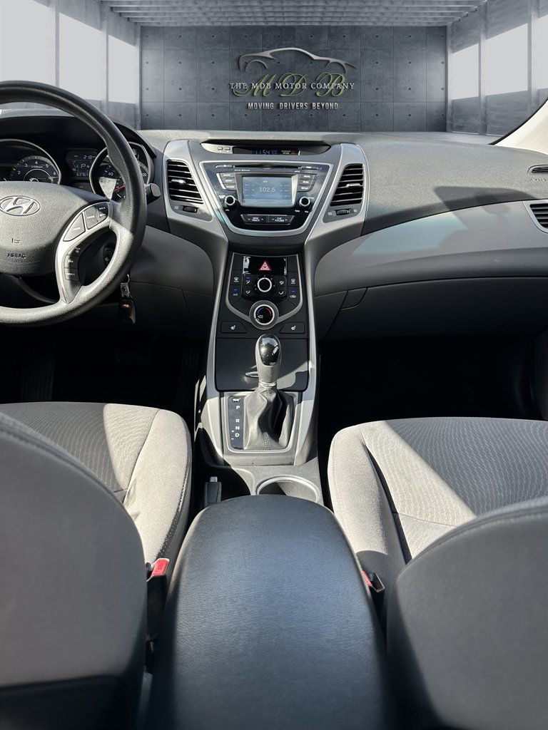 2014 Hyundai Elantra SE photo