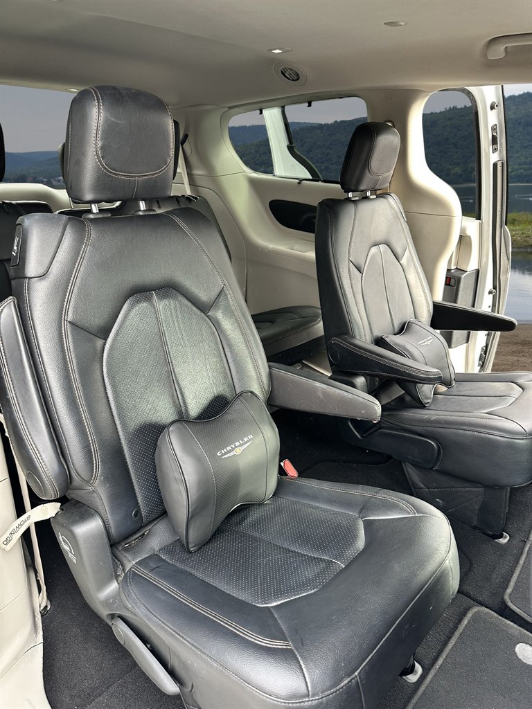 2019 Chrysler Pacifica Touring L photo