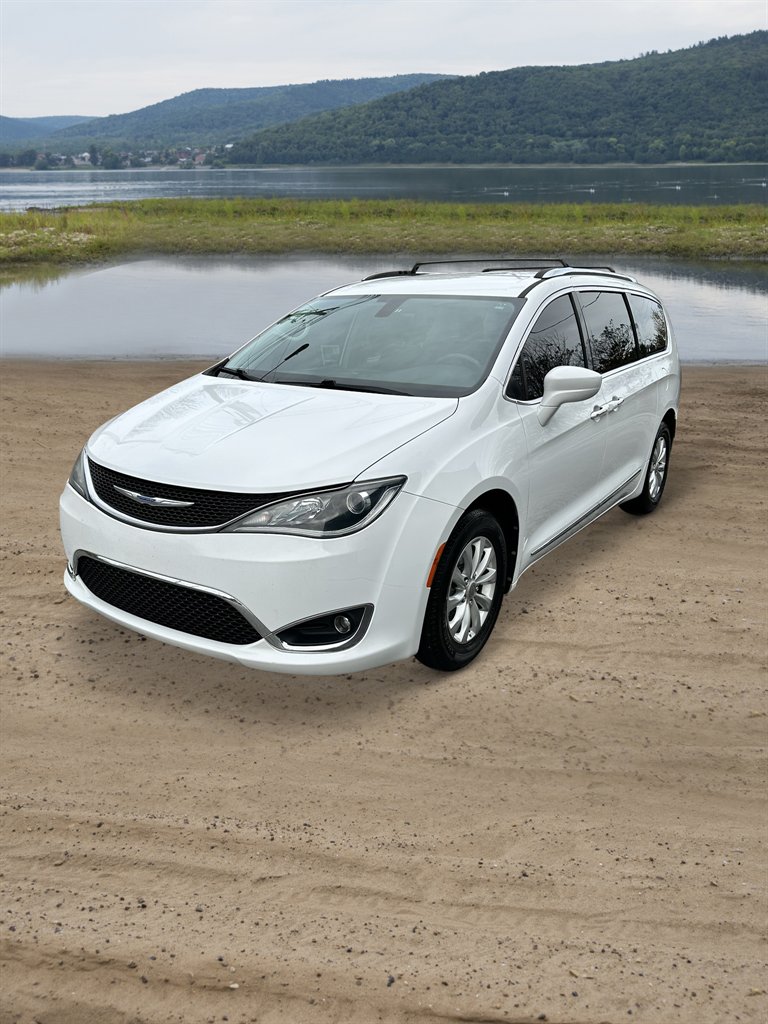 2019 Chrysler Pacifica - $12,995