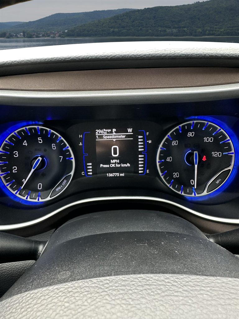 2019 Chrysler Pacifica Touring L photo