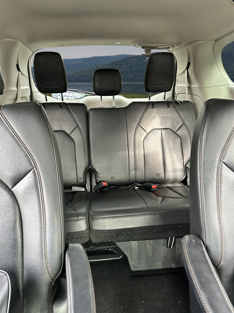 2019 Chrysler Pacifica Touring L photo