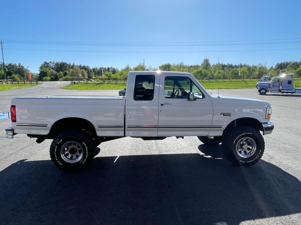 1996 Ford F-250 XLT photo