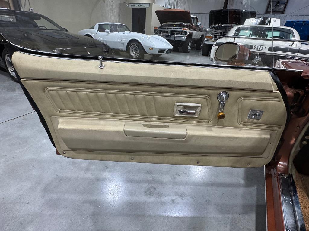 1970 Ford Thunderbird Deluxe photo