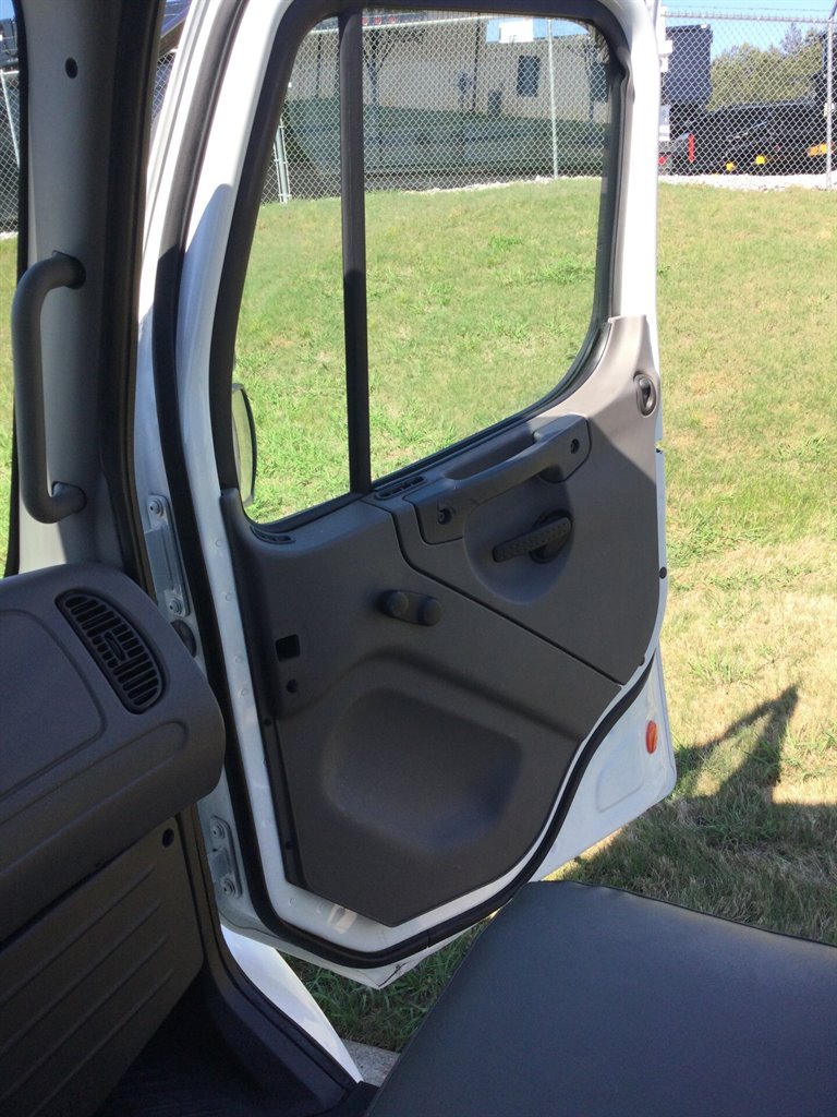 2013 Freightliner M2 - $52,900