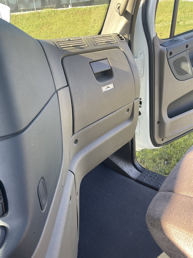 2017 Freightliner Cascadia - $78,900