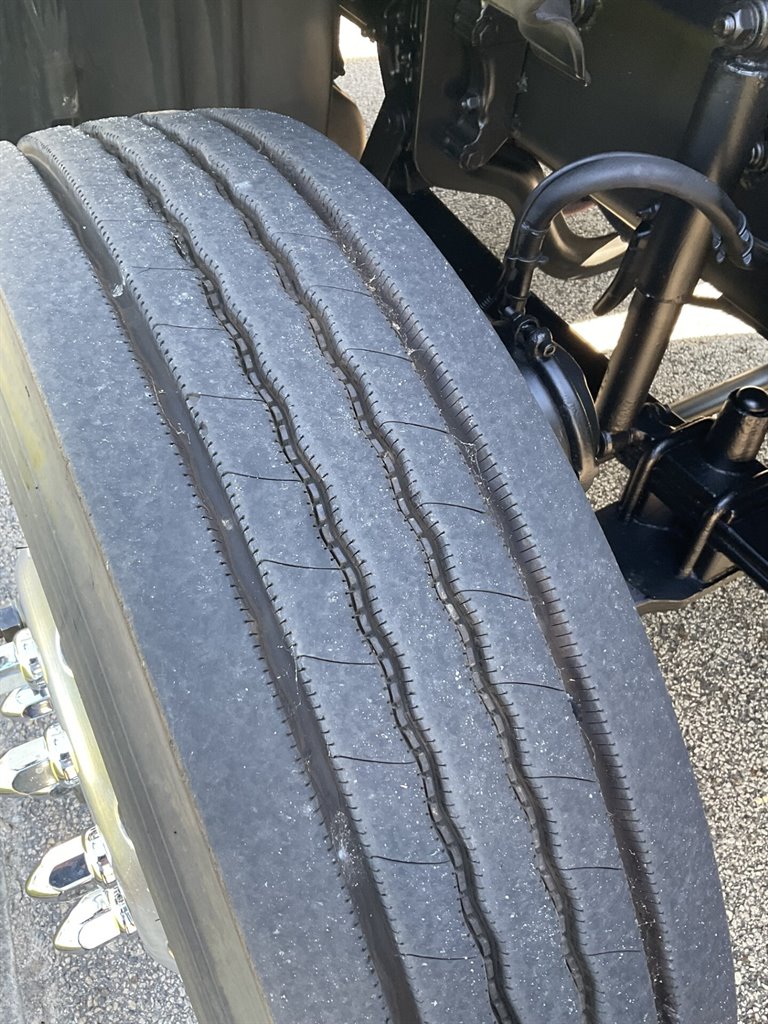 2017 Freightliner Cascadia - $68,900