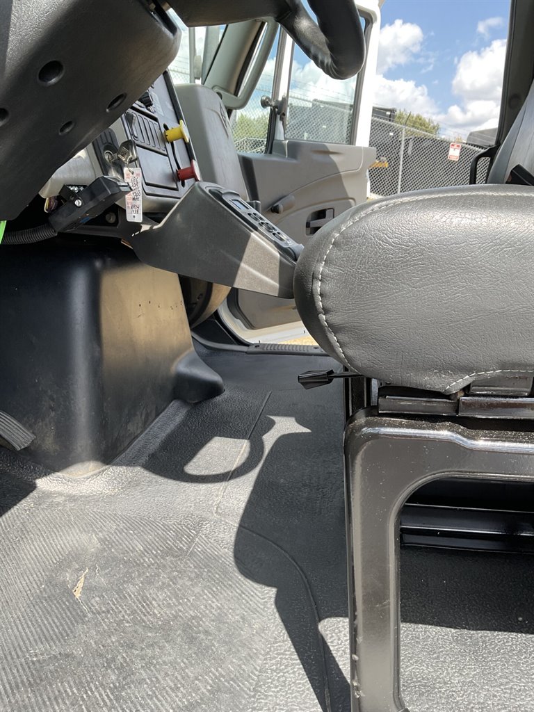 2019 International 4300 - $79,900