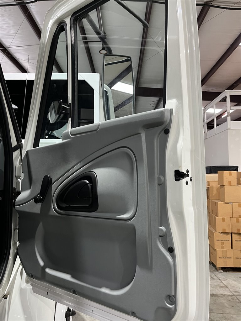 2019 International 4300 - $82,900