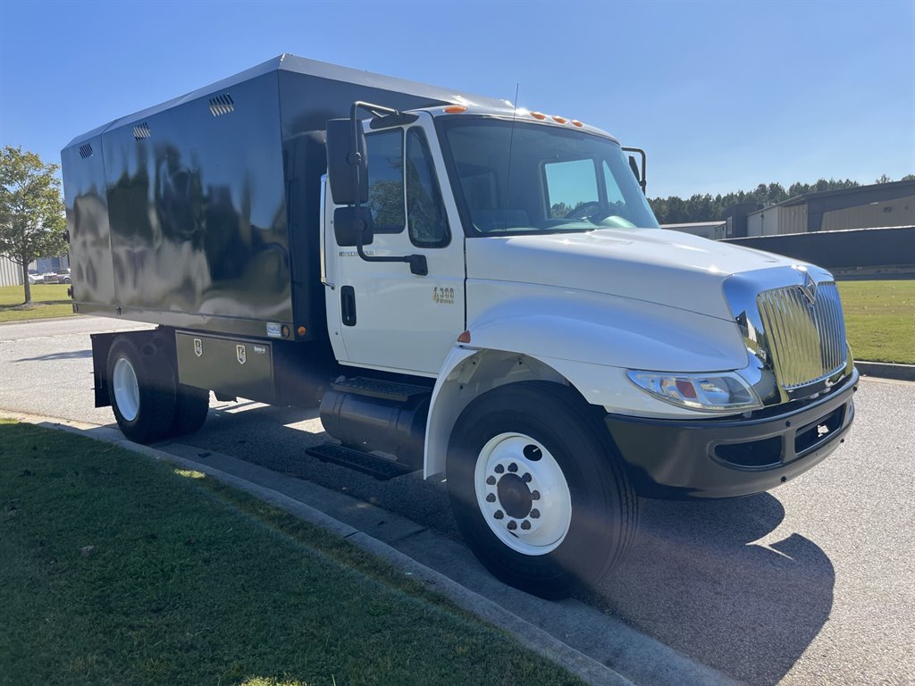 2019 International 4300 - $82,900