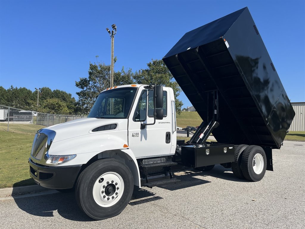 2019 International 4300 - $82,900
