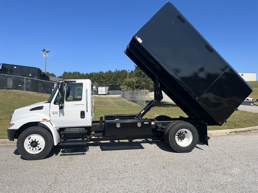 2019 International 4300 - $82,900