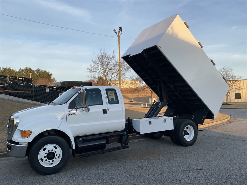 2012 Ford F750 - $65,900