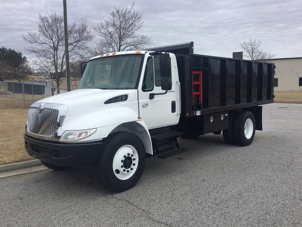 2016 International 4300 - $71,900