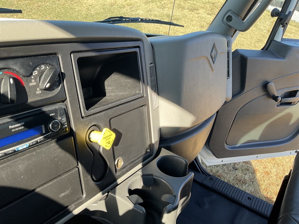 2016 International 4300 - $71,900