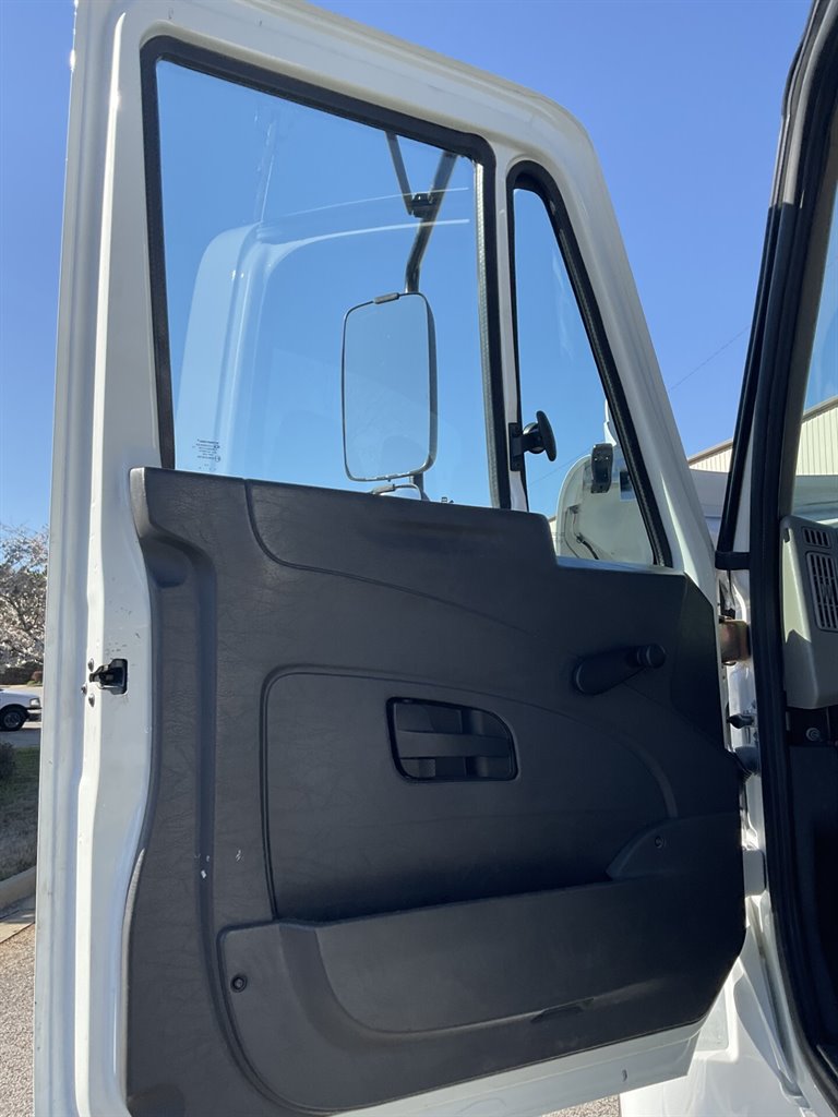 2016 International 4300 - $53,900