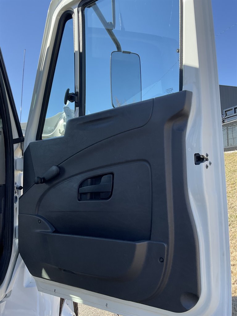 2016 International 4300 - $53,900