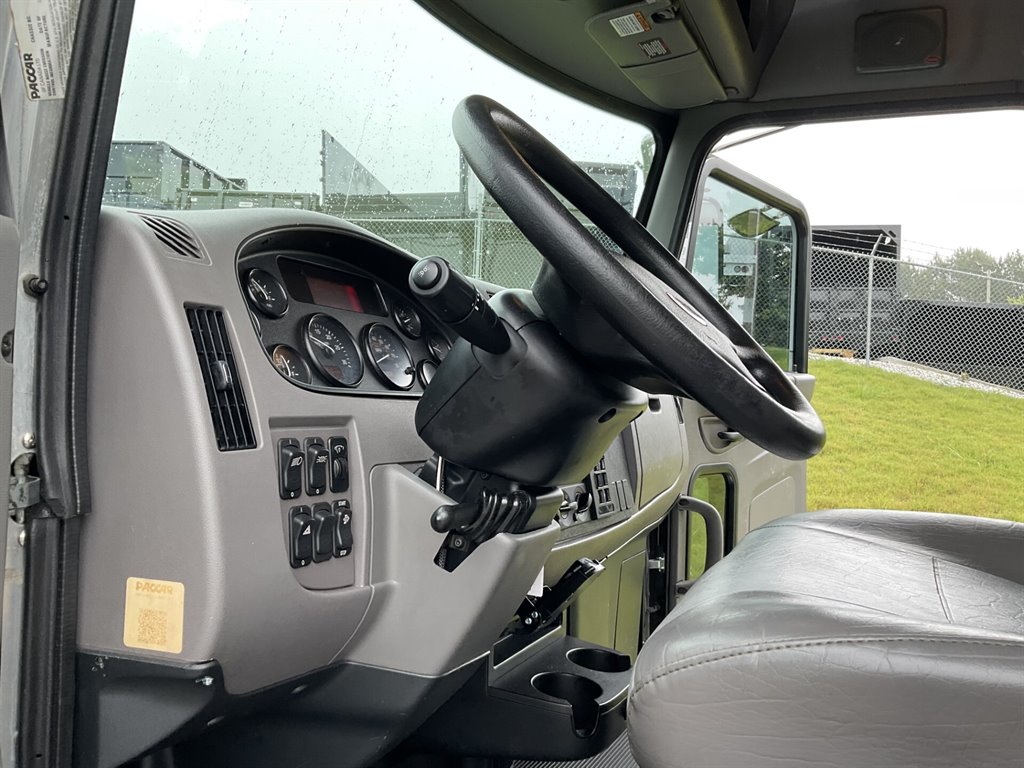 2020 Petebilt 337 - $94,900