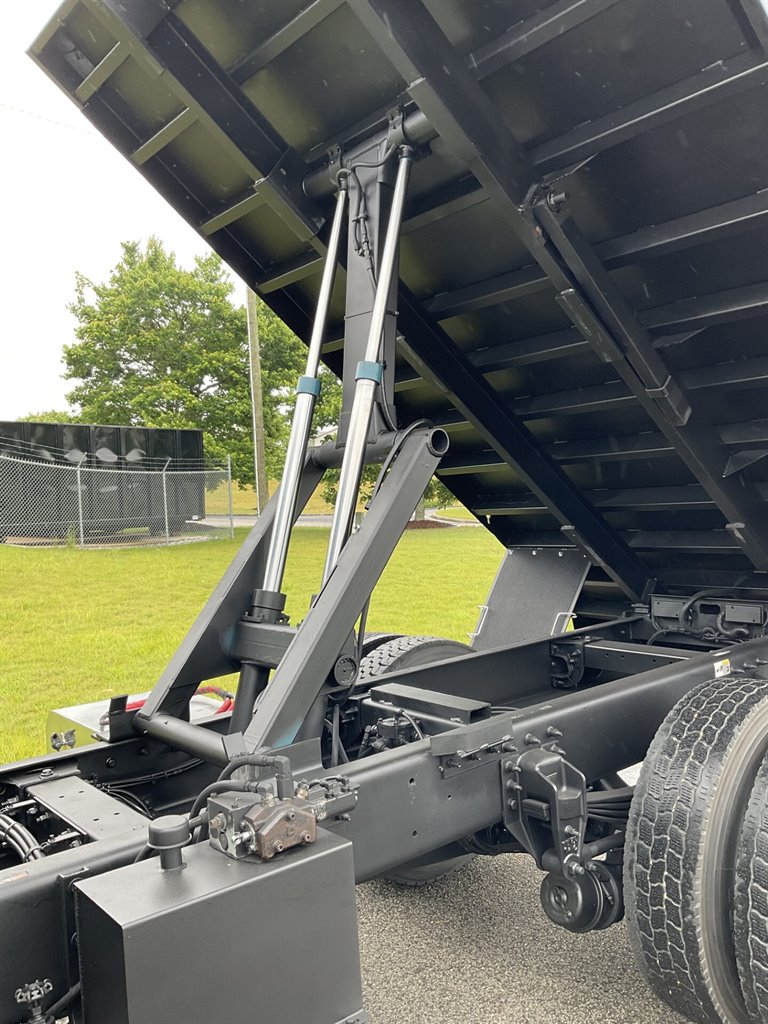 2020 Petebilt 337 - $94,900