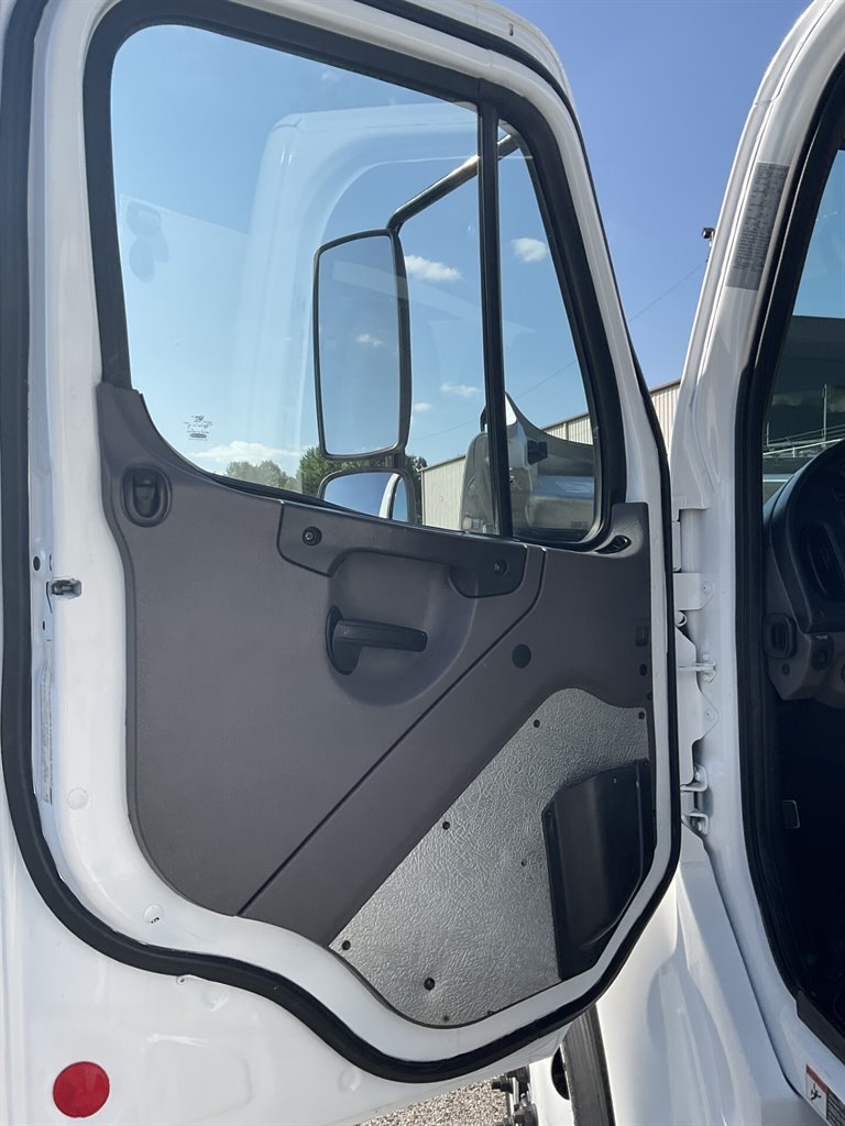 2016 Freightliner M2 - $72,900