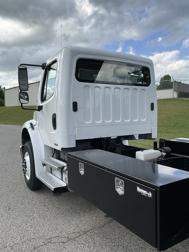 2015 Freightliner M2 - $72,900