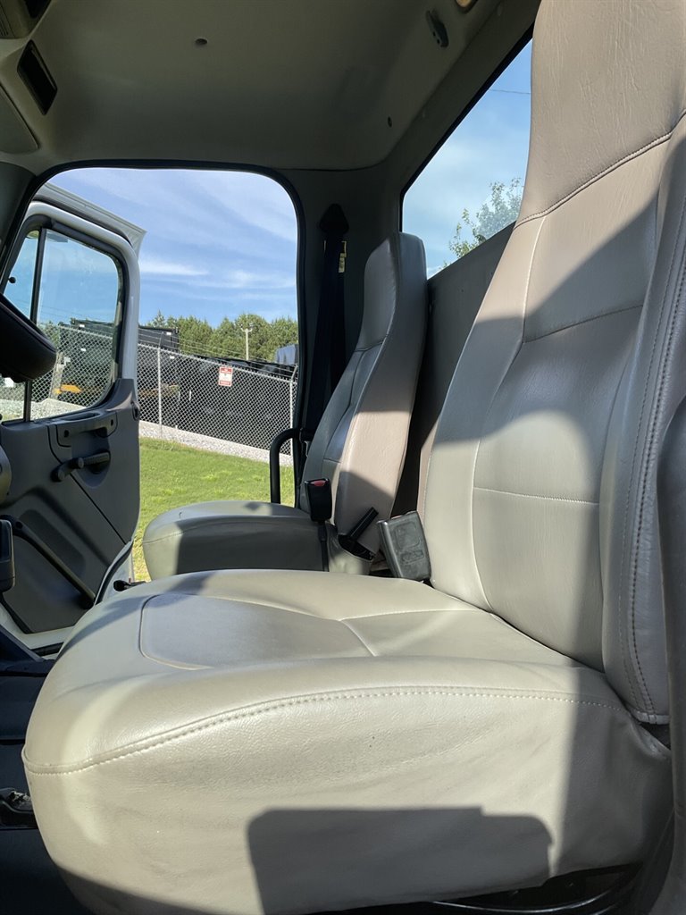 2015 Freightliner M2 - $72,900